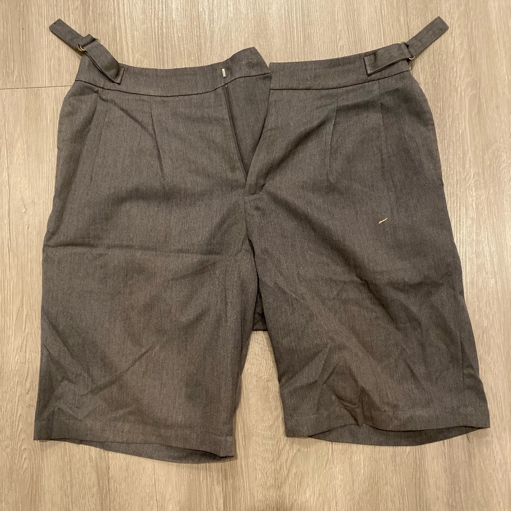 Shades of greige short